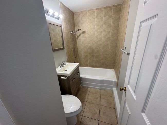 Building Photo - 16935 Western Ave