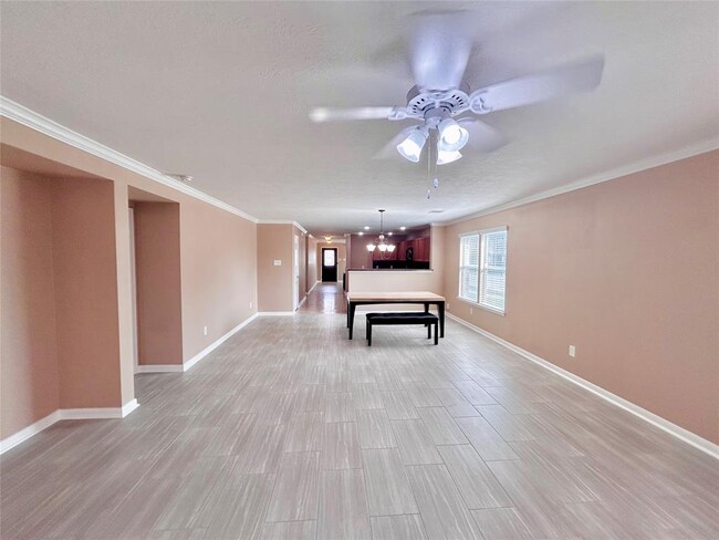 Building Photo - 803 Sweet Flower Dr