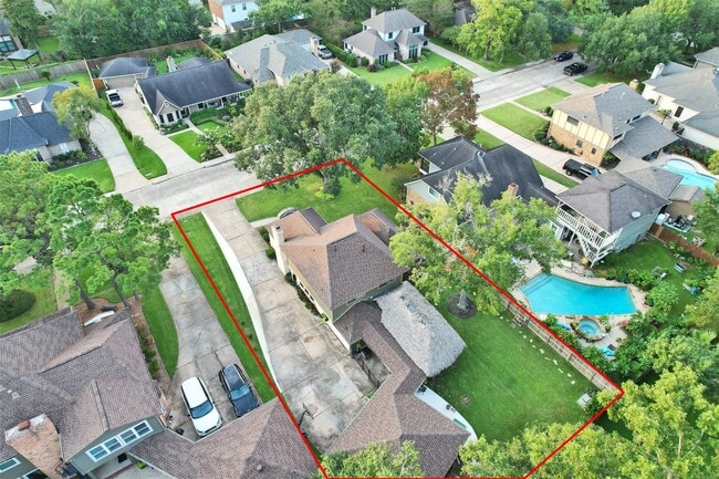 Building Photo - 702 Olde Oaks Dr