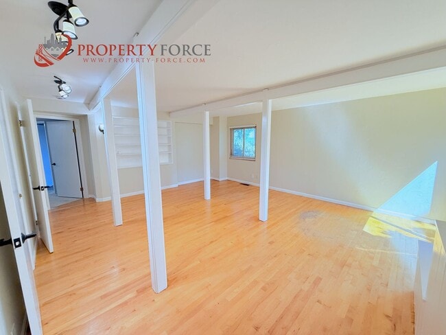 Building Photo - 3145 Alanhill Ln