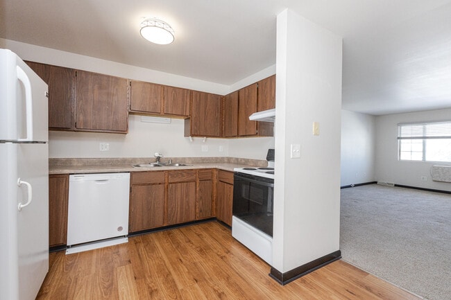 Building Photo - 721 Princeton Ct