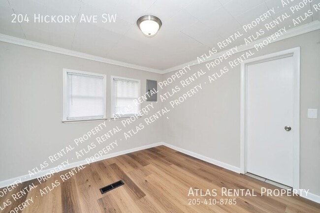 Building Photo - 204 Hickory Ave SW