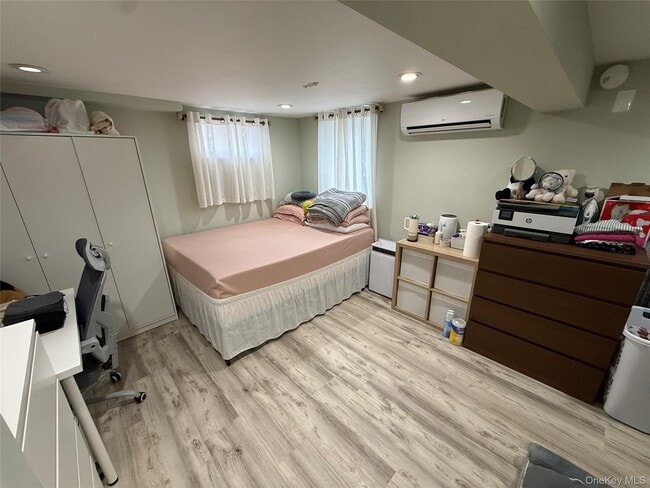 Building Photo - 16 Minkel Rd