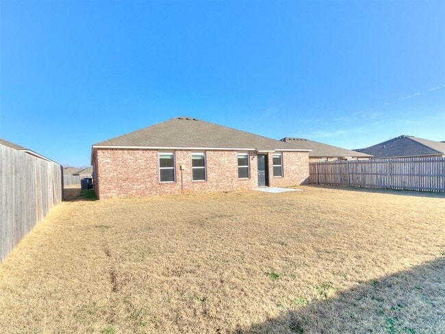 Building Photo - 2217 Stella Rd