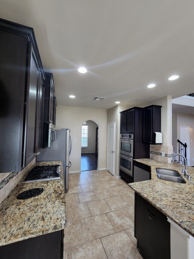 Building Photo - 25619 Anvil Iron Ln