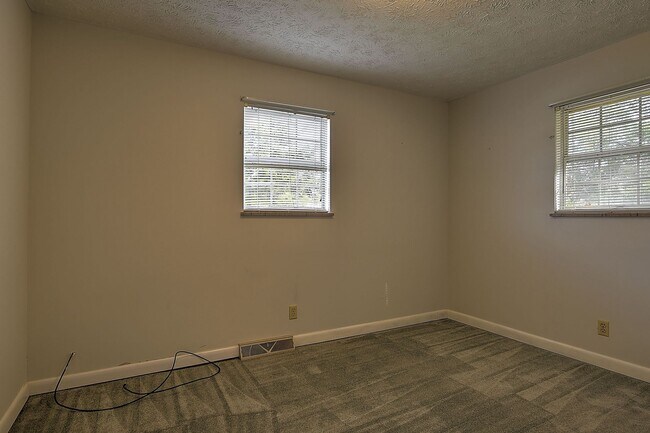 Building Photo - 4660 Kingsport Hwy