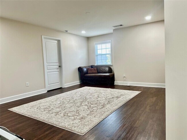 Building Photo - 630 Glenish CT
