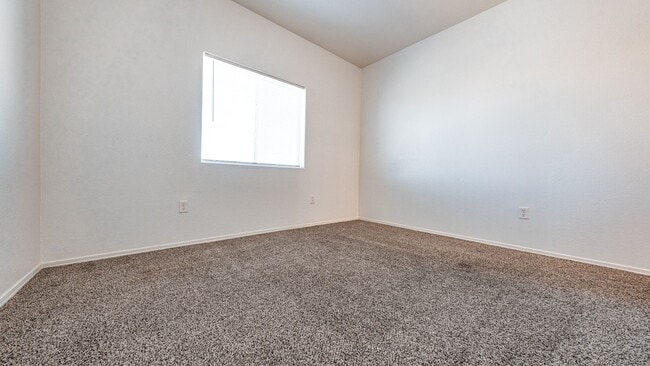 Building Photo - Charming 2bd 2bth Condo