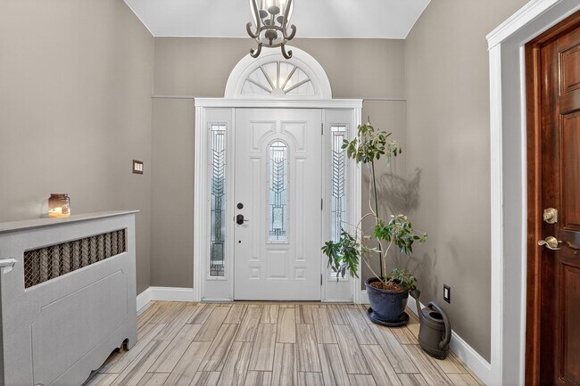 Building Photo - 814 John F. Kennedy Blvd