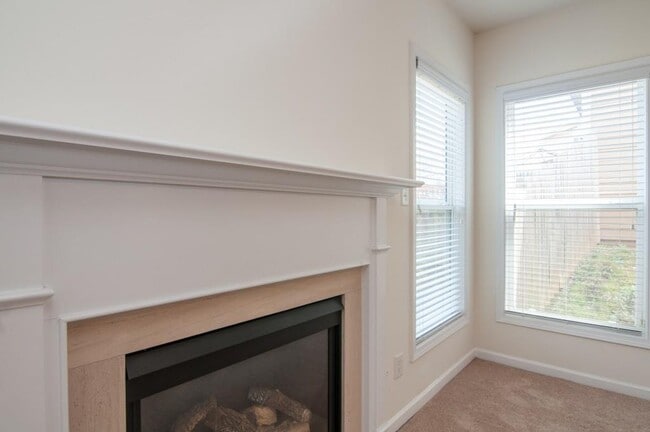 Building Photo - 267 Grenier Terrace NE