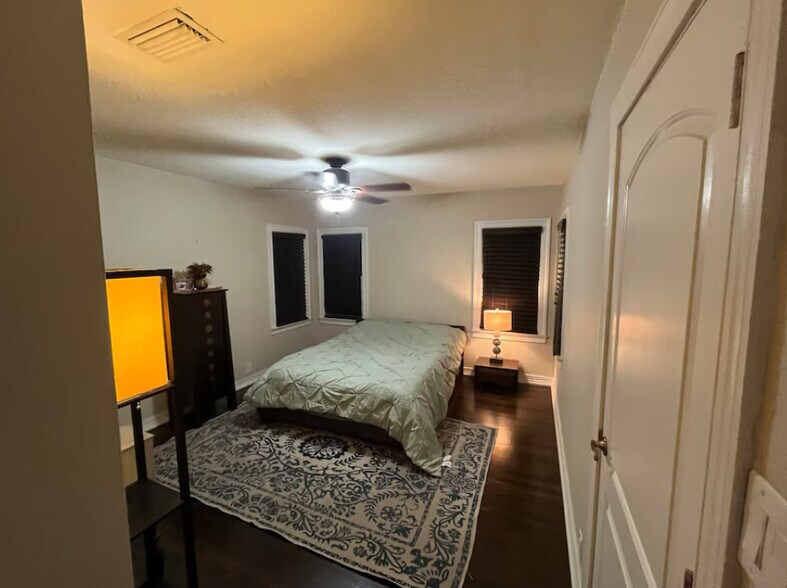 Spare bedroom - 1220 E Mohawk Ave