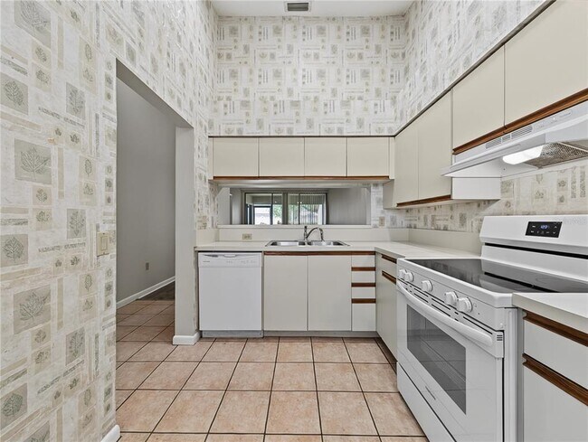 Building Photo - 4554 Morningside