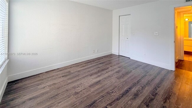 Building Photo - 643 Vista Isles Dr