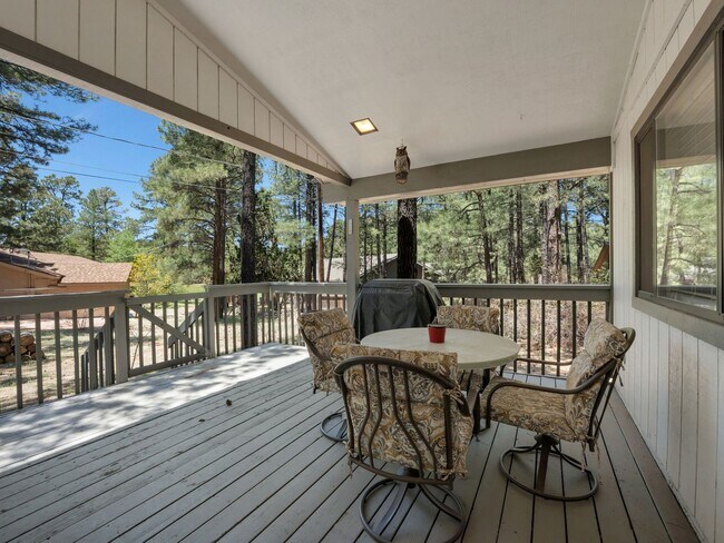 Building Photo - Gorgeous Furnished Country Club Rental