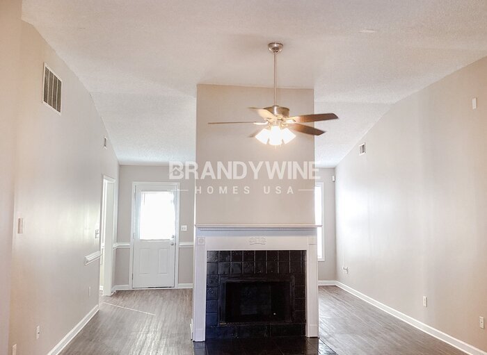 Building Photo - 1139 Commons Ct