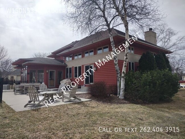 Building Photo - Four Bedroom 3.5 Bath Home