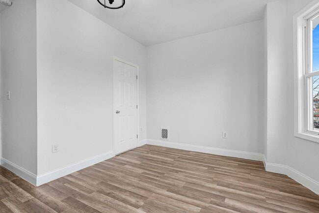 Building Photo - Beautifully Renovated 3 Bedroom 2.5 Bathroom Rental with study in McElderry Park VOUCHER Holders ...