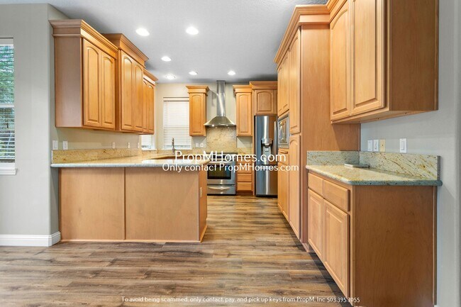 Building Photo - Spacious Five Bedroom Home in Progress Ridge!