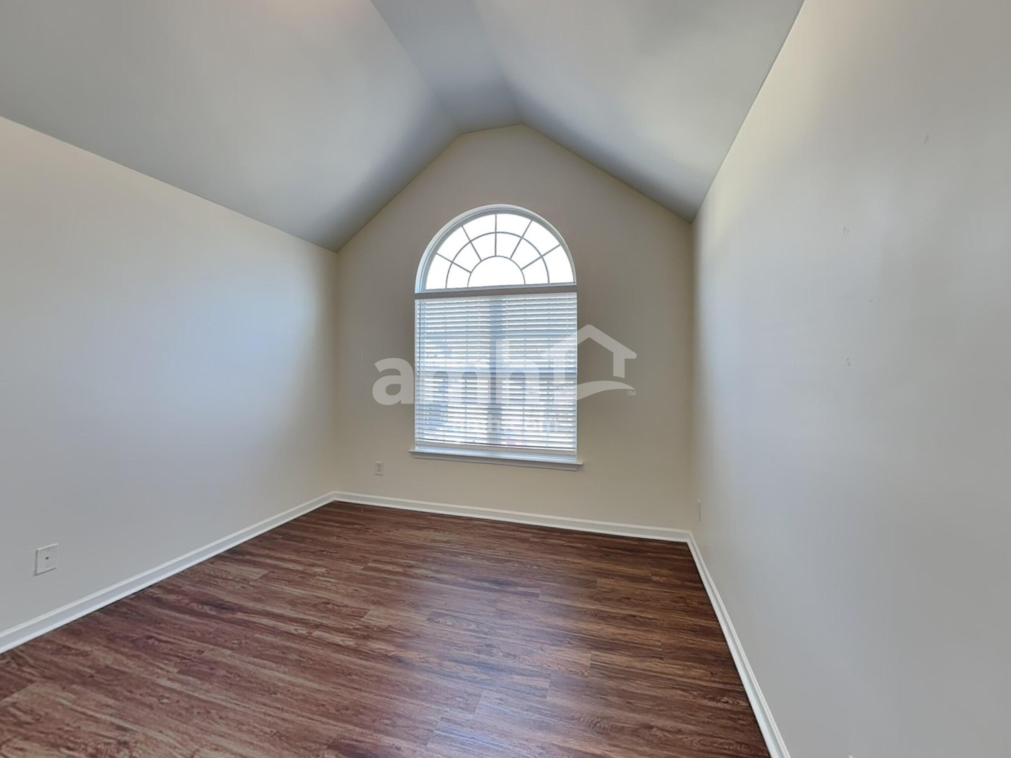 Building Photo - 19005 Kanawha Dr