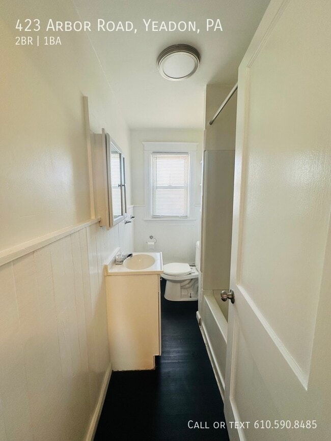 Building Photo - 423 Arbor Rd