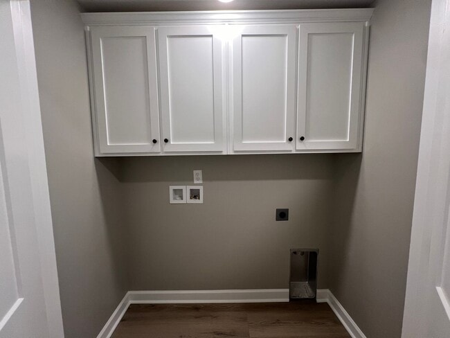 Building Photo - Available April!