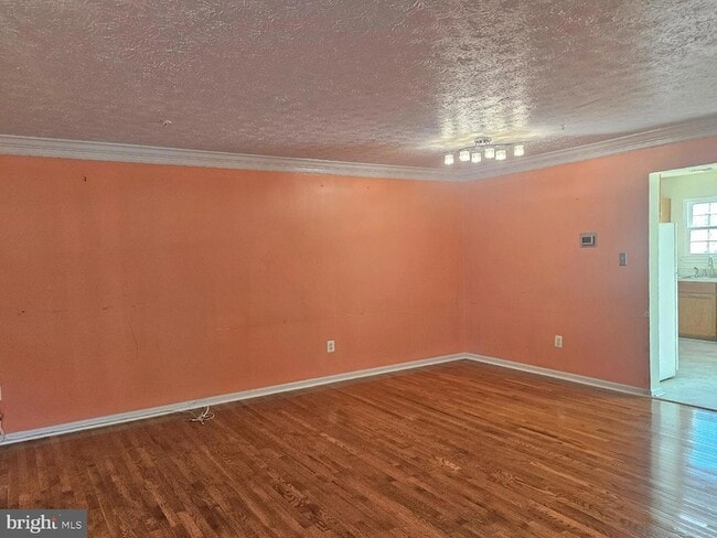 Building Photo - 3315 Hollow Ct