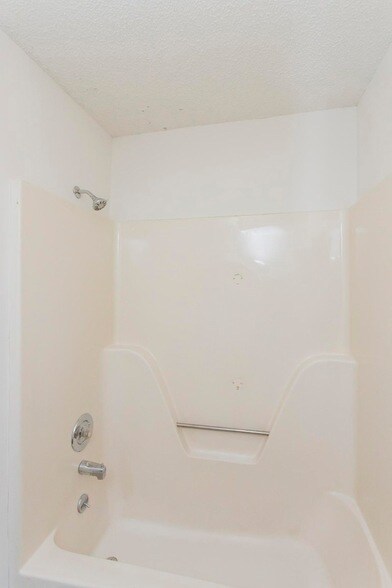 Building Photo - 3104 Kinwood Dr