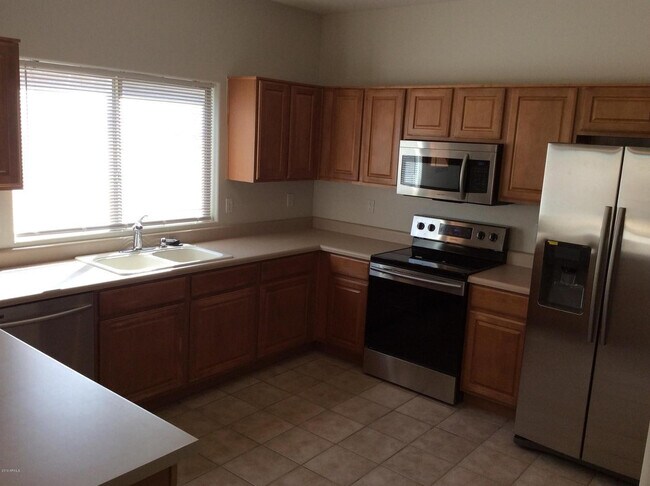 Building Photo - 44812 Paraiso Ln