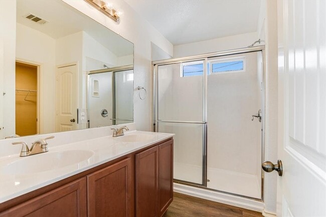 Building Photo - 2864 Hearthsong Loop