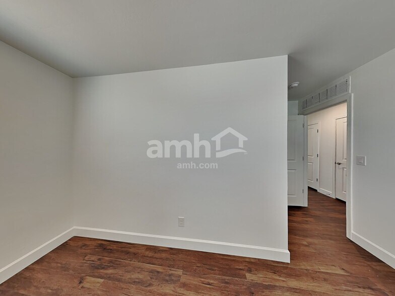 Building Photo - 6083 W Paseo Hilario