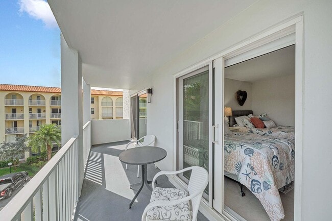 Building Photo - 1111 S Ocean Blvd