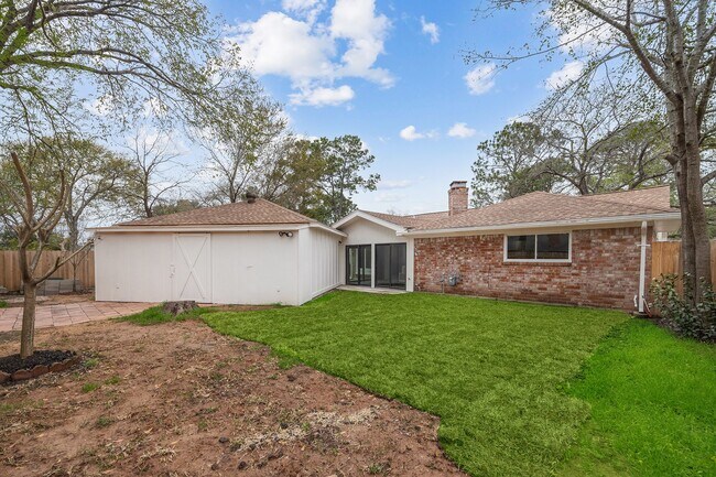 Building Photo - 9719 Springmont Dr