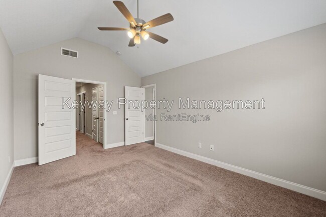 Building Photo - 4502 Chestnut Trl