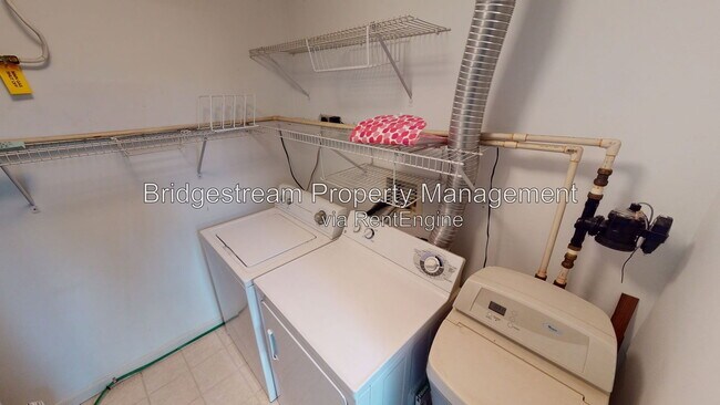 Building Photo - 3049 Westminster Dr