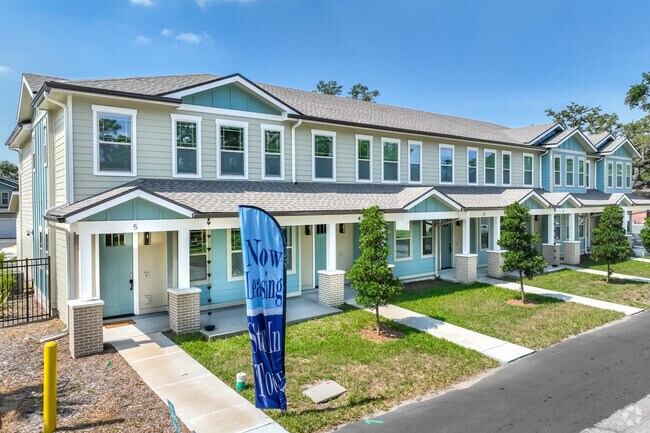 Building Photo - The Canopy Townhomes