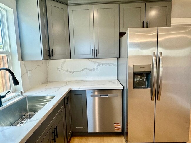 Building Photo - Beautiful, Brand New Sunnyvale Home -Walk ...
