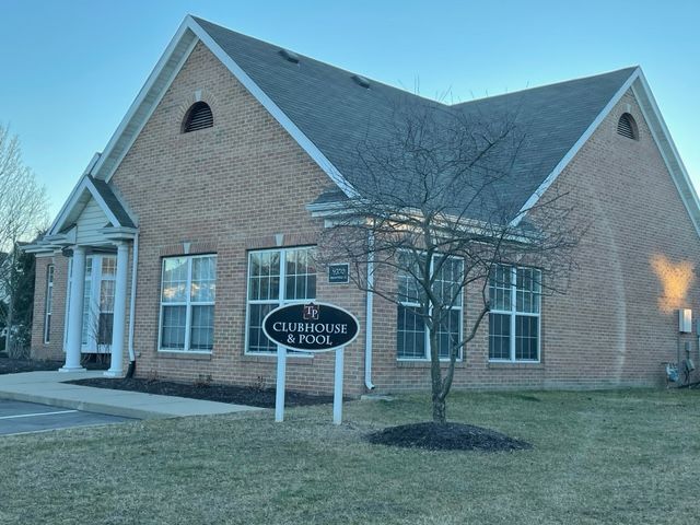 Clubhouse & Pool - 2251 Colfax Ln