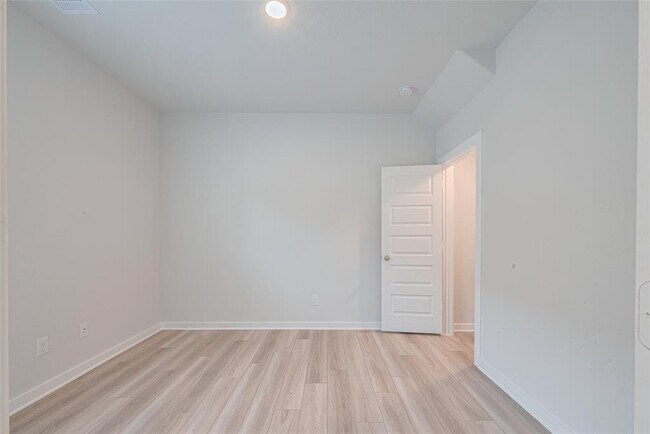 Building Photo - 8438 Sweet Cherry Ln