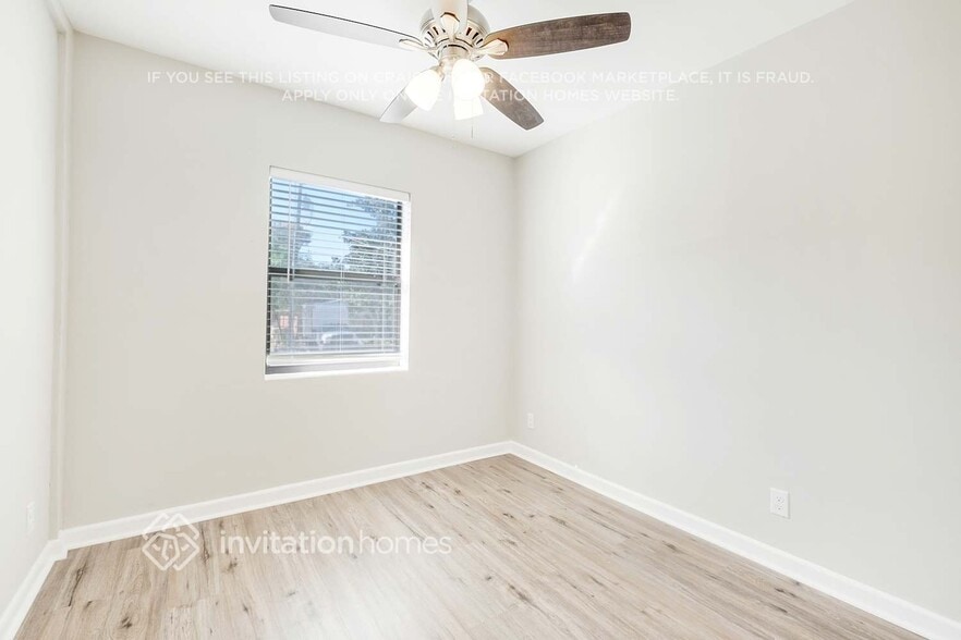 Building Photo - 4025 Loys Dr