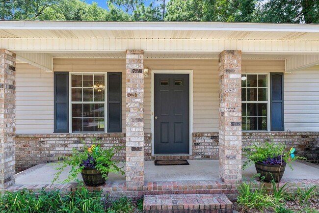 Building Photo - 5163 Jolene Cir