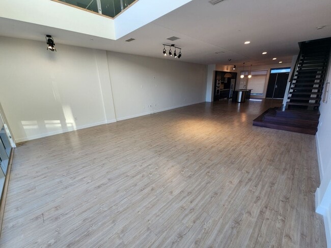 Building Photo - Exceptional Two Level 3 bedroom Condo in upscale Luxe Lofts