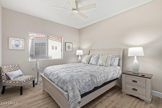 Building Photo - 11375 E Sahuaro Dr