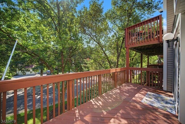 Building Photo - 24 Pine Hollow Ct