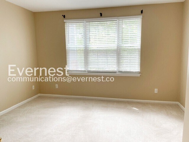 Building Photo - 1-Bed/1-Bath Condo/Pet Friendly/Available Soon!
