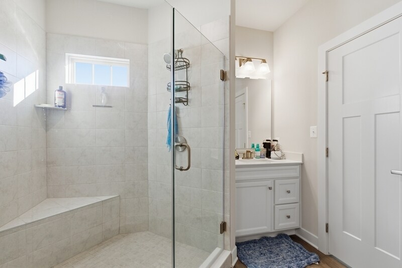 Building Photo - 2528 -B Verona Pl