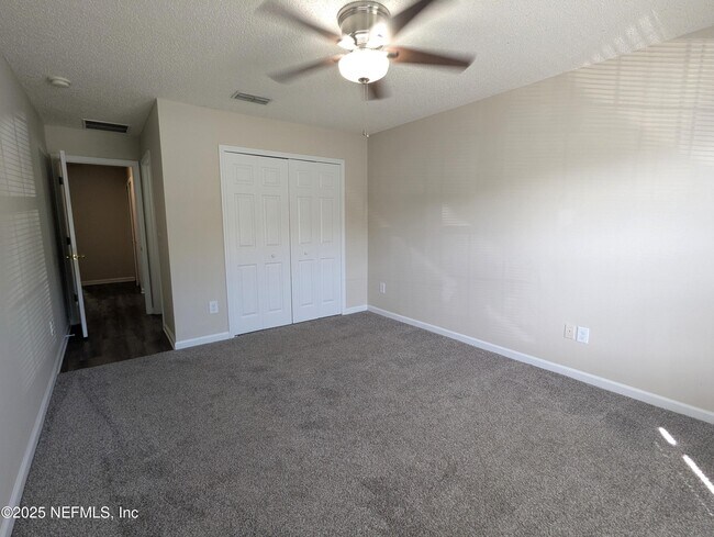Building Photo - 127 Plantation Point Dr