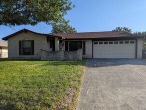 Building Photo - 6618 Cloverbend St