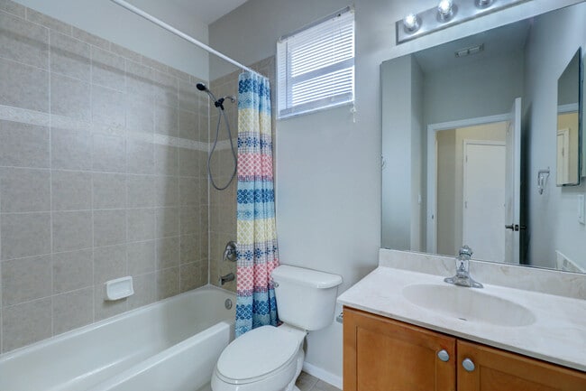 Building Photo - 9516 SW Flowermound Cir