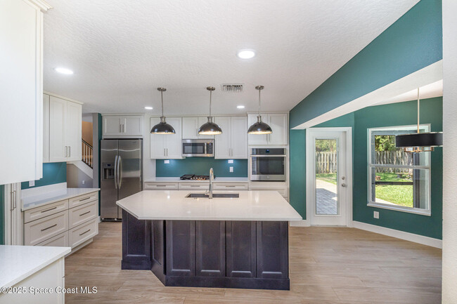 Building Photo - 3236 Helmsdale Ct