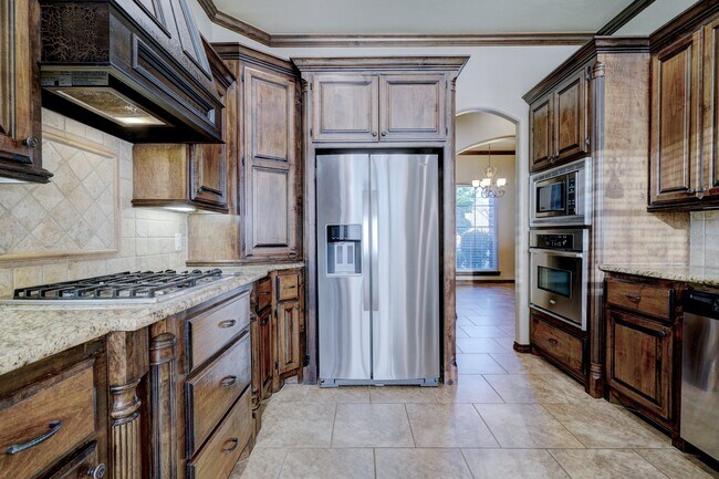 Building Photo - 812 Ryan Rd